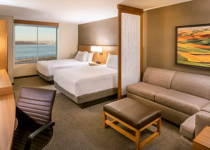 Hyatt Place East Moline/quad Cities 3*